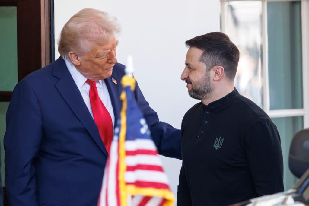 נשיא ארצות הברית דונלד טראמפ ונשיא אוקראינה ולדימיר זלנסקי נפגשים