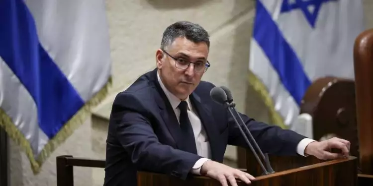 גדעון סער