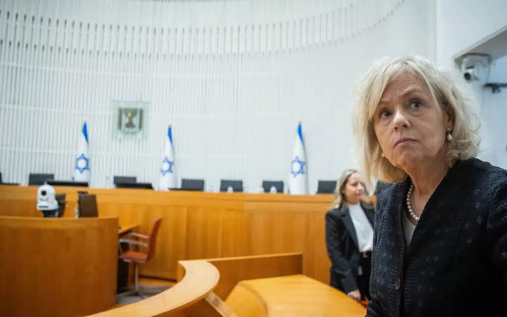 גלי בהרב מיארה בבית המשפט