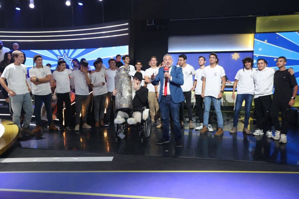 חב"ב סניף אריאל באלומה בהכנסת ספר תורה בפטריוטים.