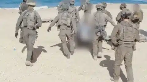 פצוע מפונה במסוק 669 במלחמת חרבות ברזל. צילום: דובר צה"ל
