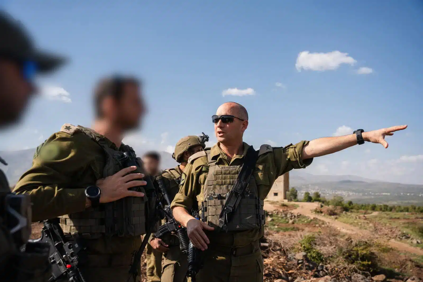 תא"ל פלאי בסיור גזרה. צילום: דו"צ