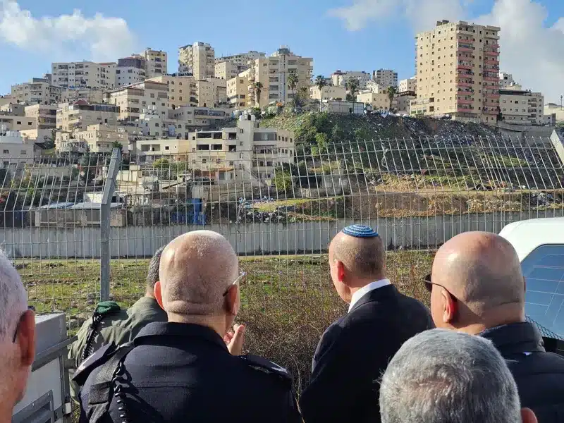 מבקר המדינה בסיור באזור גדר ההפרדה. קרדיט: לשכת מבקר המדינה