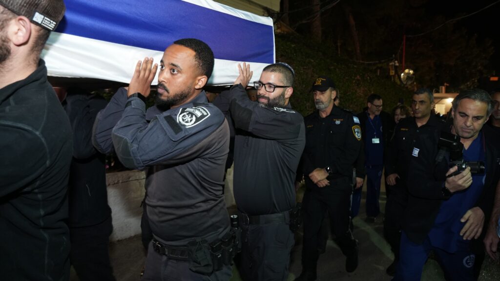 ארונו של רן גואילי הי"ד