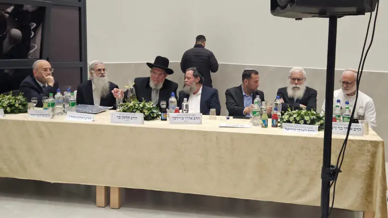 הכתרת הרב שטרן בטל מנשה