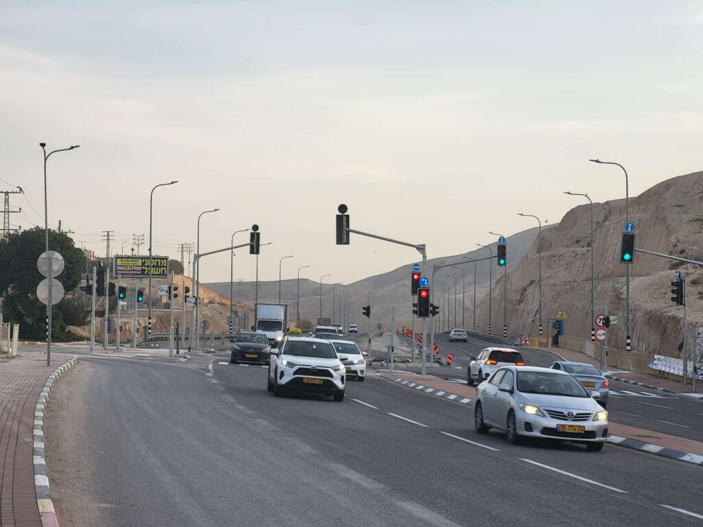 רמזורים חדשים ליד מצפה יריחו