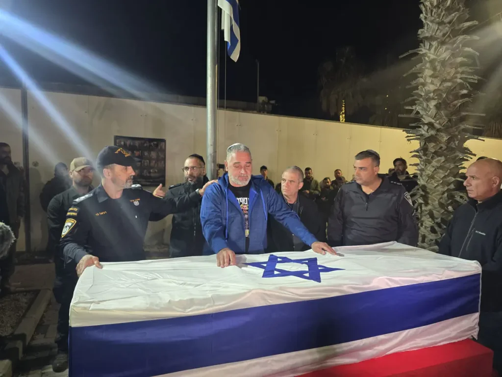 ארונו של רן גואילי הי"דארונו של רן גואילי הי"ד