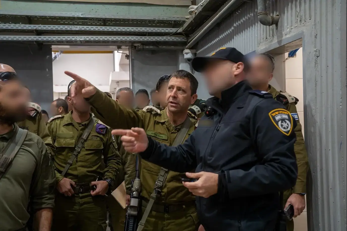אבי בלוט