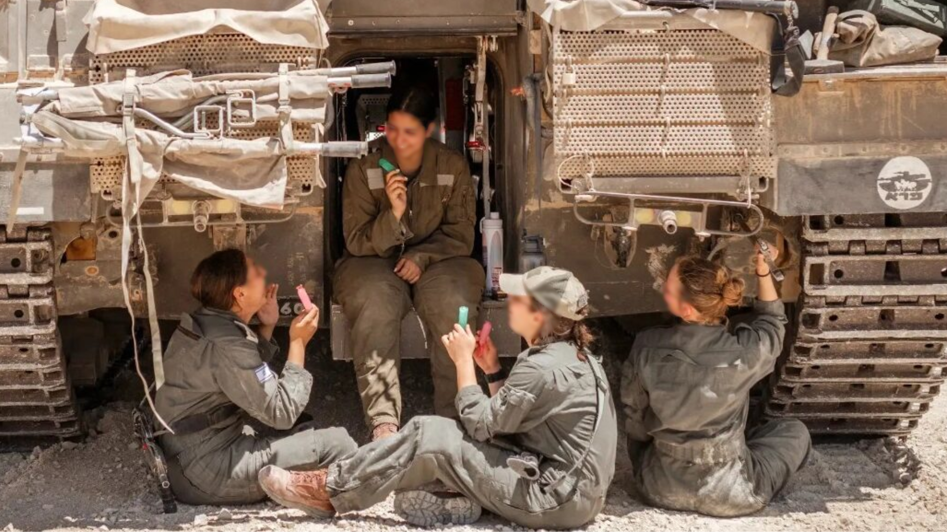 לוחמות שריון. צילום: דובר צה"ל