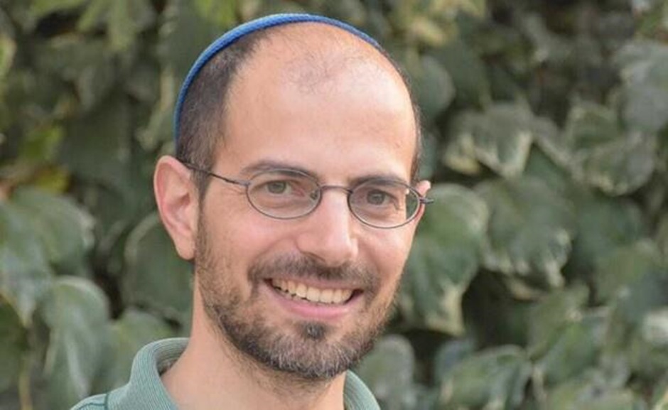 פרופ' עמוס עזריה