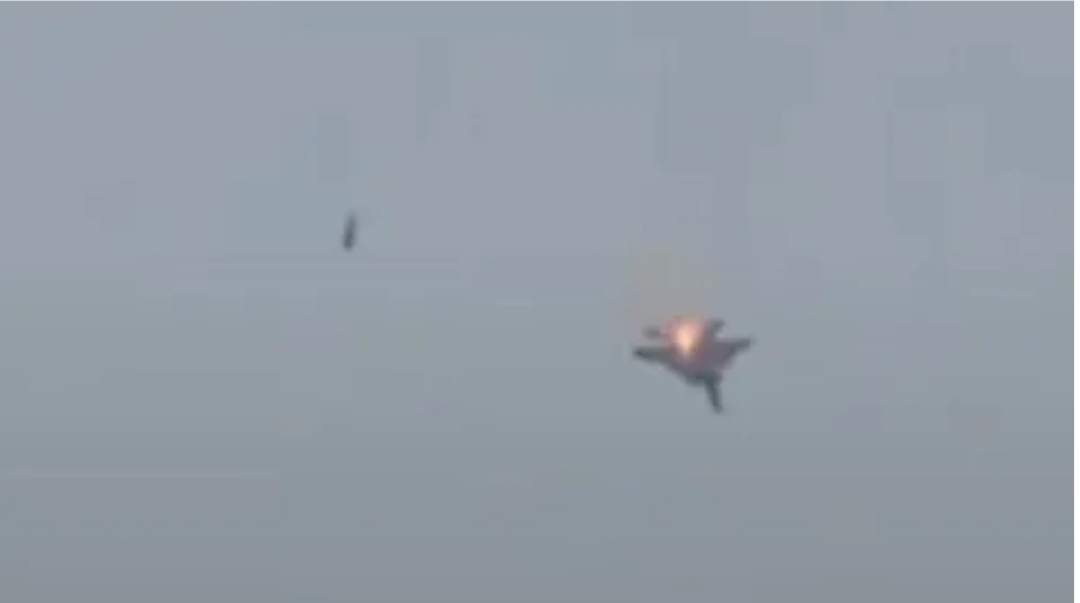 מטוס אמריקאי מתרסקקרדיט: צילום מסך מתוך רשתות חברתיות