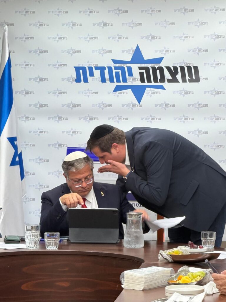 אריאל אלחרר עם השר איתמר בן גביר