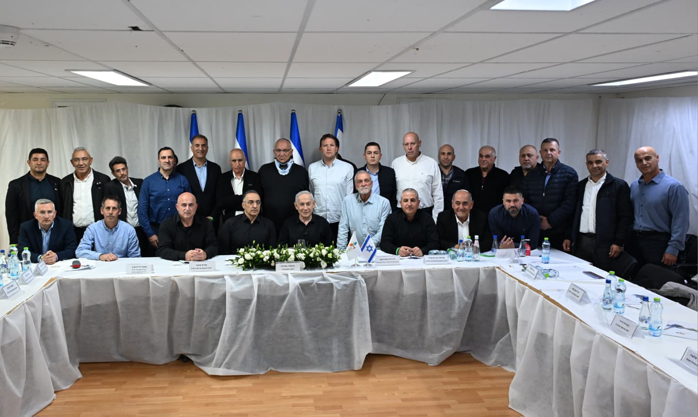 ראש הממשלה נתניהו עם ראשי רשויות קו העימות בצפון.