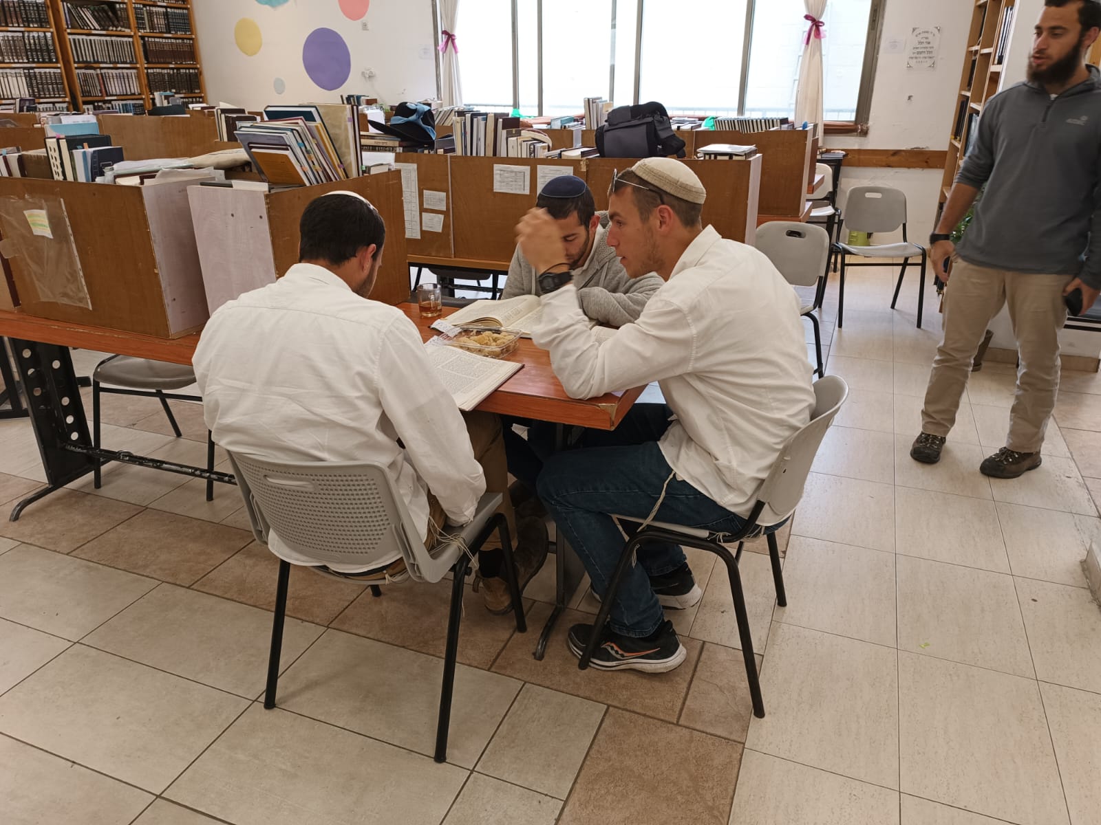 "ברוכים כל ישראל" באלון מורה