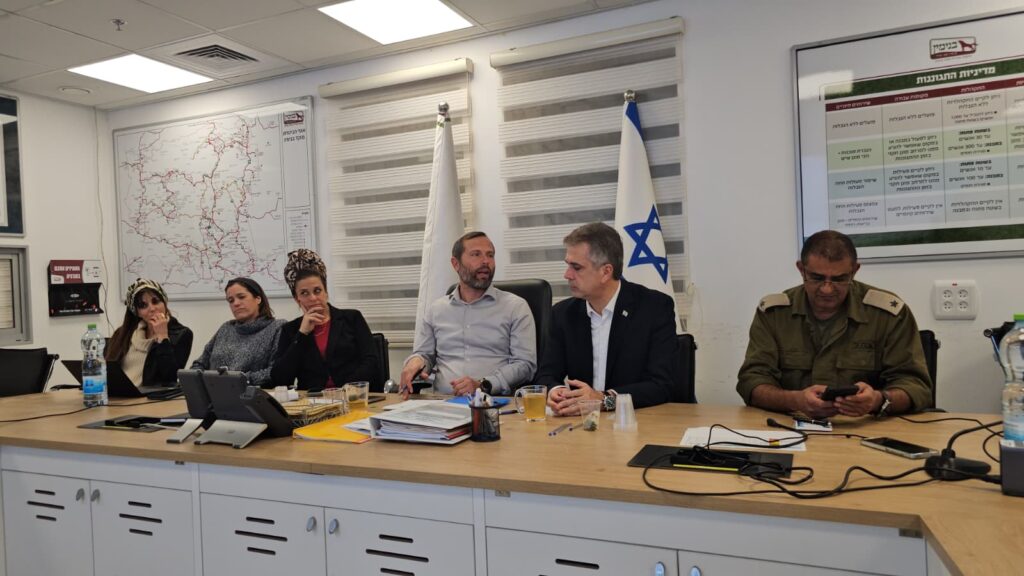 השר אלי כהן במועצת בנימין.