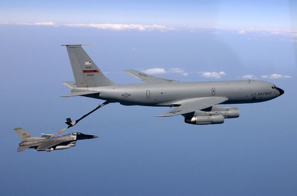 מטוס תדלוק KC-135 Stratotanker