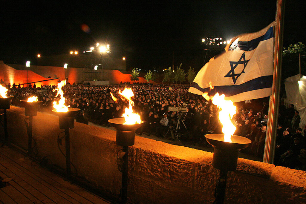 משואות יום השואה.