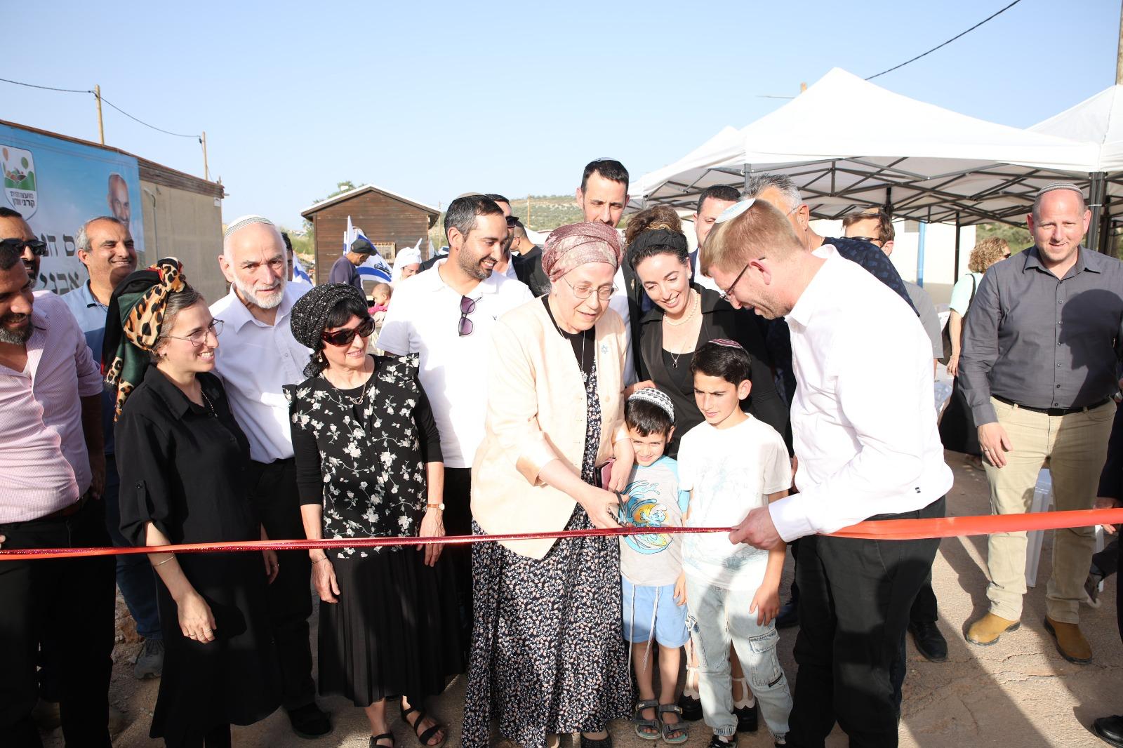 חנוכת אבני אלעד. צילום: פופולינה