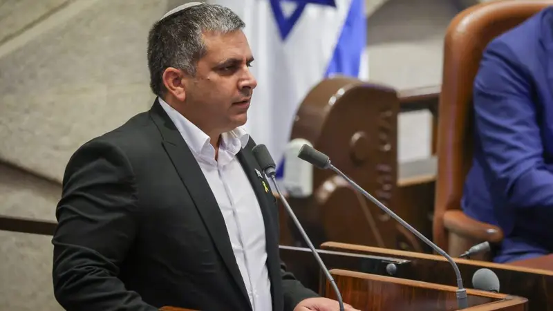 השר אופיר סופר