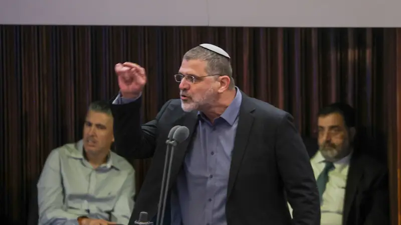 ח"כ אביחי בוארון נואם במליאה