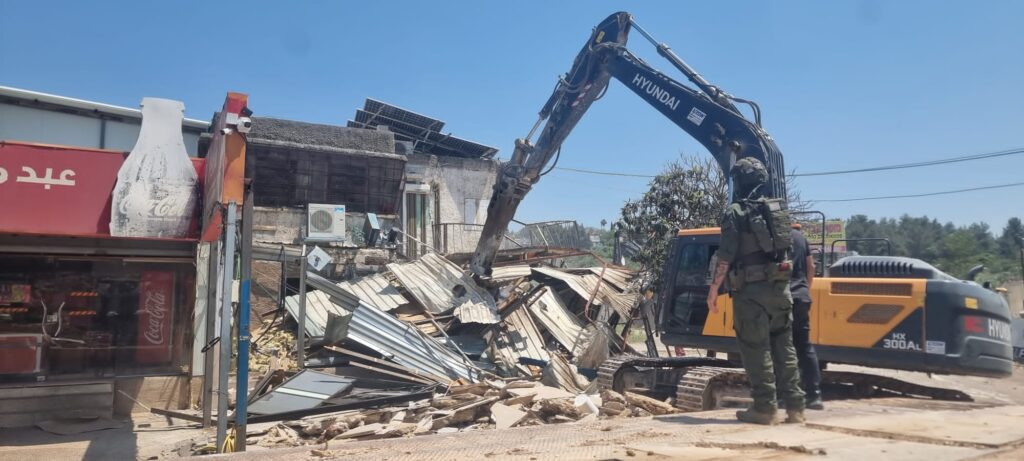 פעילות אכיפה ליד אריאל ע"י המנהל האזרחי