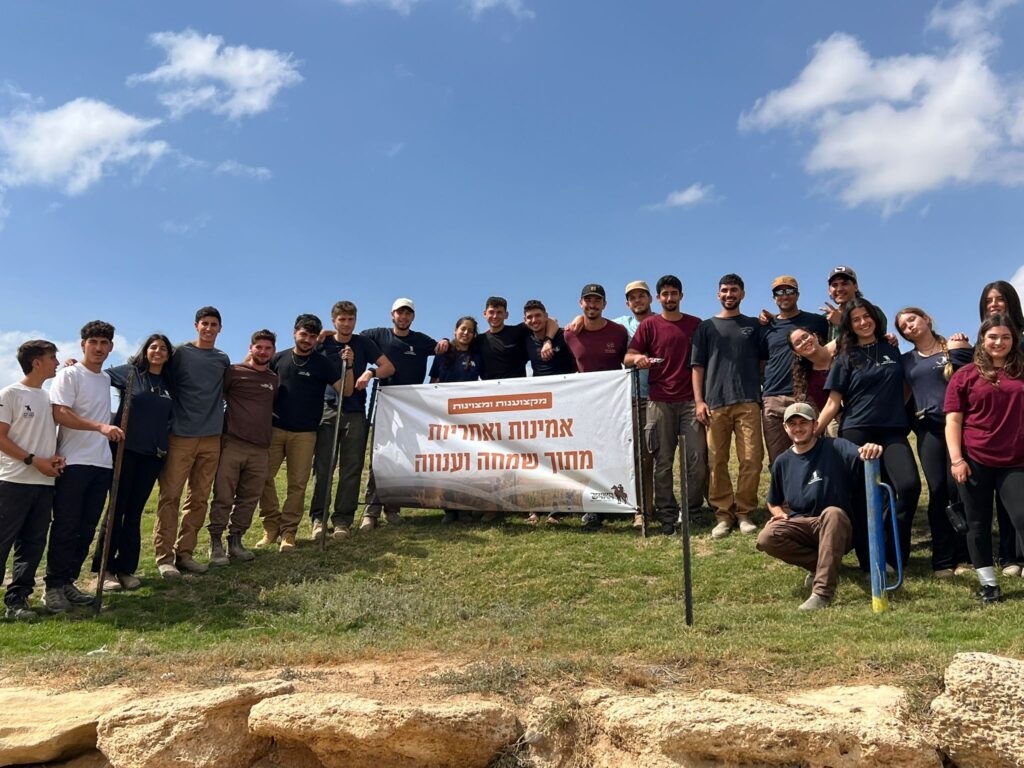 יואל זילברמן מנכ"ל השומר החדש עם החניכים