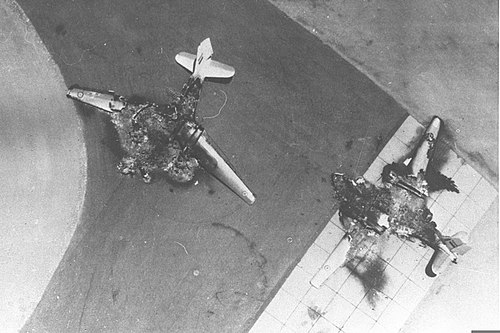 שני מטוסי איליושין Il-14 של חיל האוויר המצרי שהושמדו במבצע
