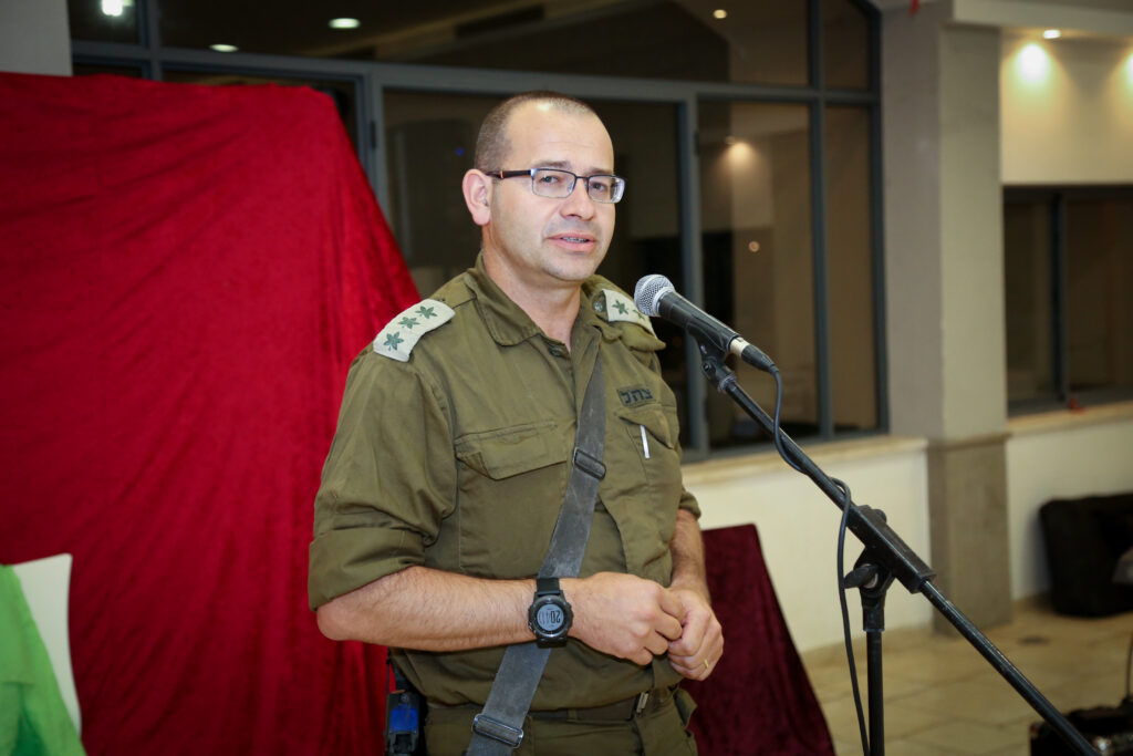 רומן גופמן.