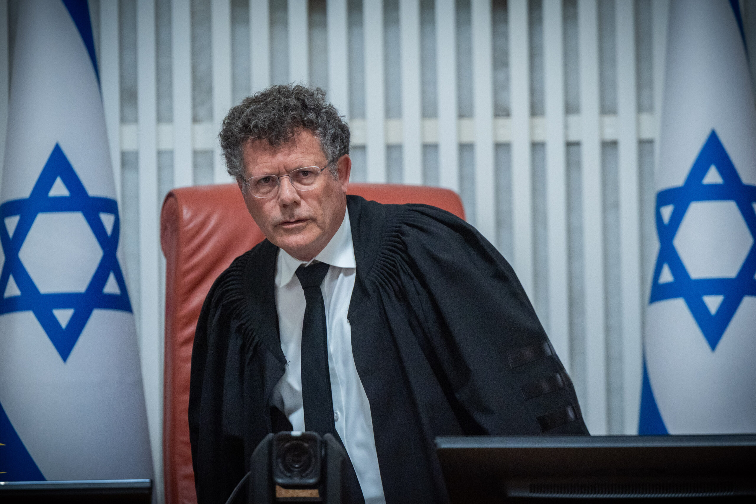 יצחק עמית