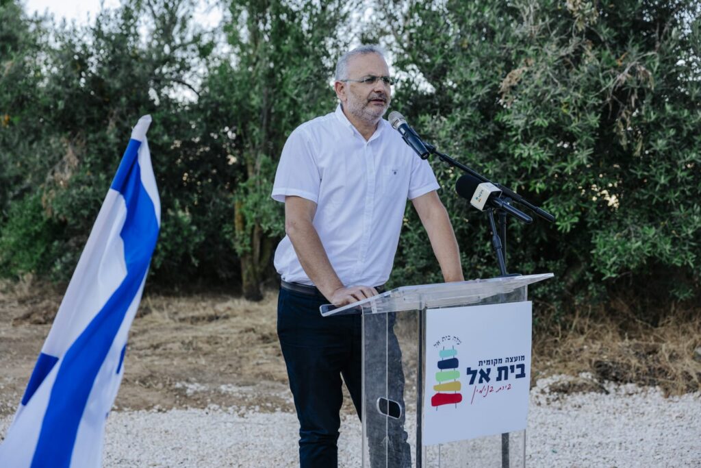 ראש מועצת בית אל, שי אלון