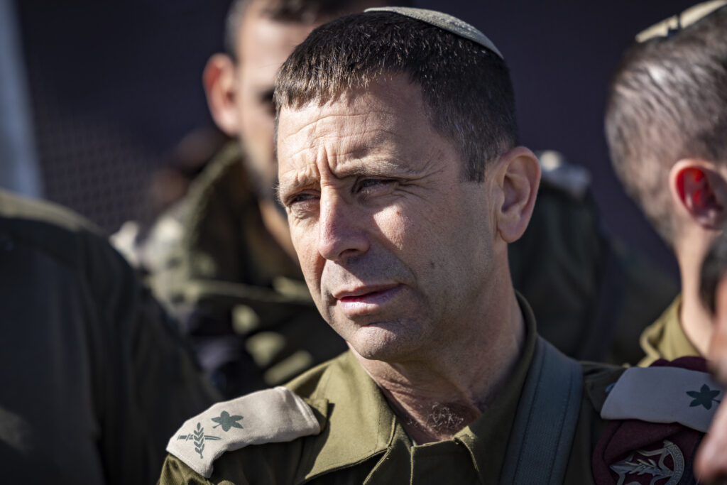 אבי בלוט