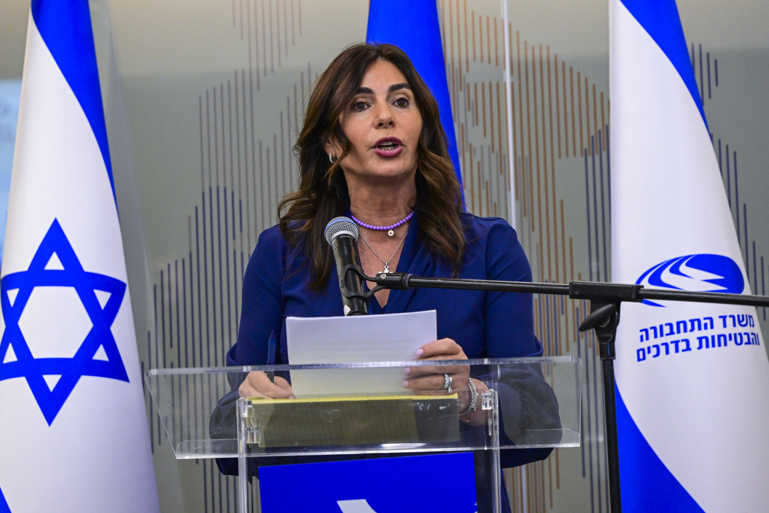 שרת התחבורה מירי רגב.