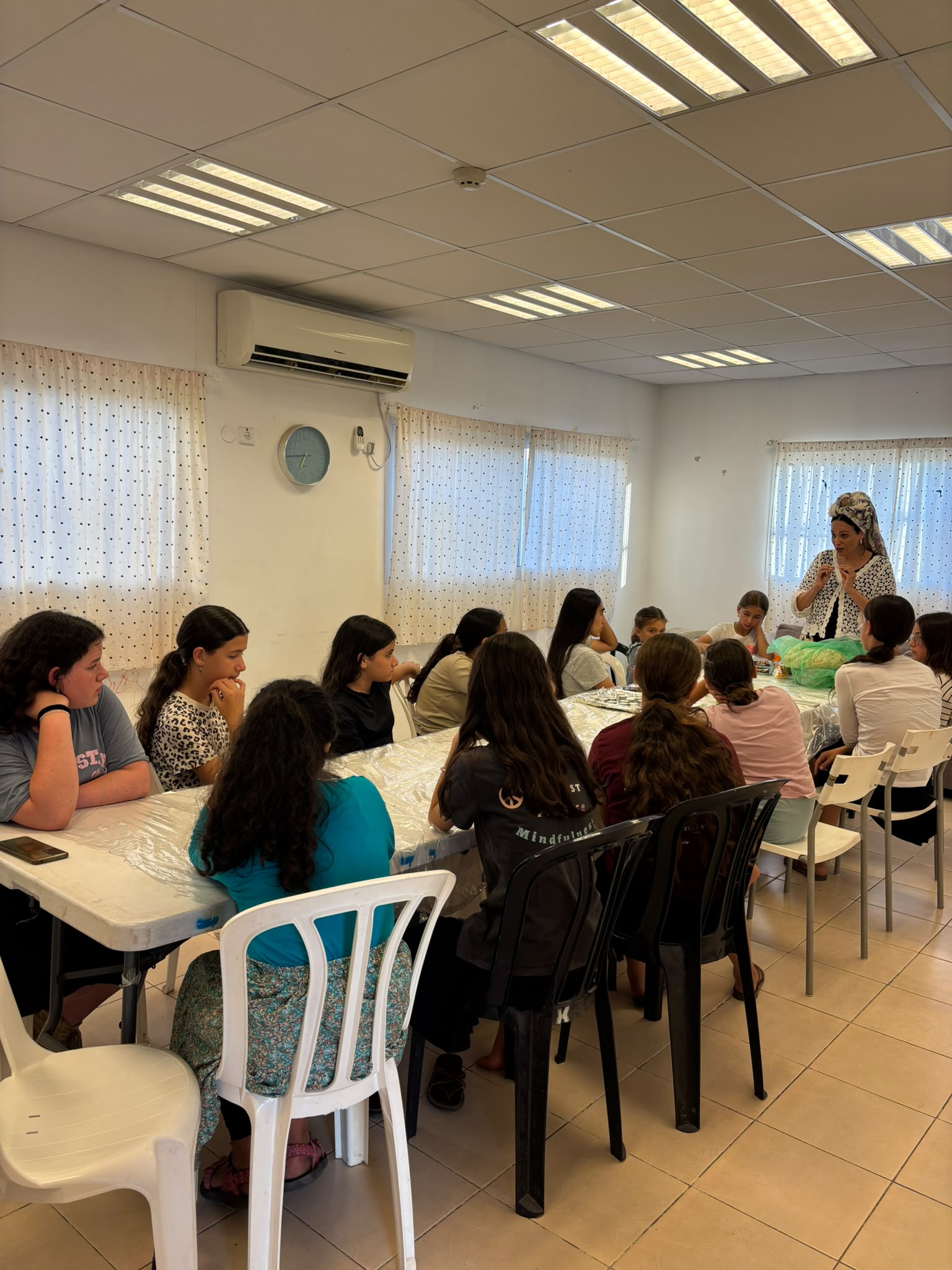 בוגרי הישיבה חזרו לבית המדרש – הפעם עם ילדי המצווה