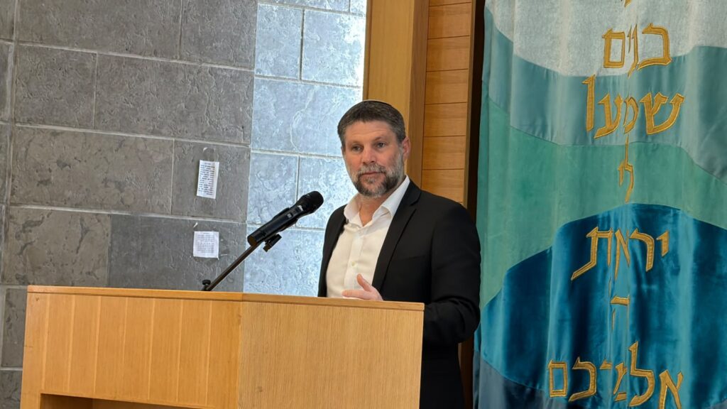 השר סמוטריץ׳ בישיבת ההסדר בטפחות.