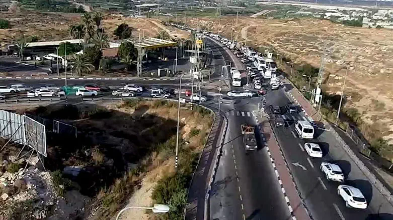 פקקים בכביש בשומרון