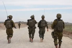 חיילים מהגב