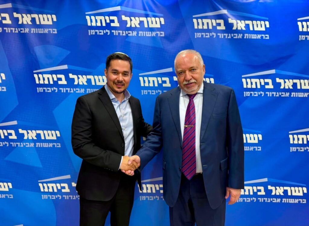 אביגדור ליברמן ודן אילוז.