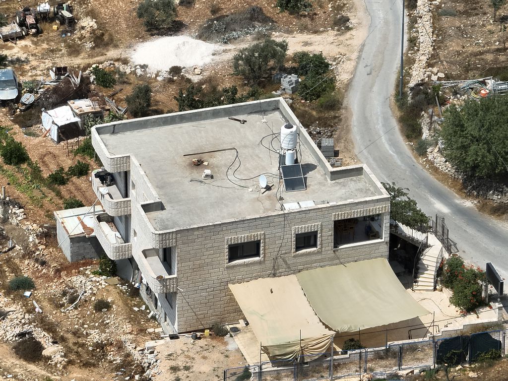 מבנה קבע בלתי חוקי שהוקם על גבי אדמות מדינה מוכרזות בשטח C, בצמוד ליישוב בר כוכבא שבמועצה האזורית גוש עציון.