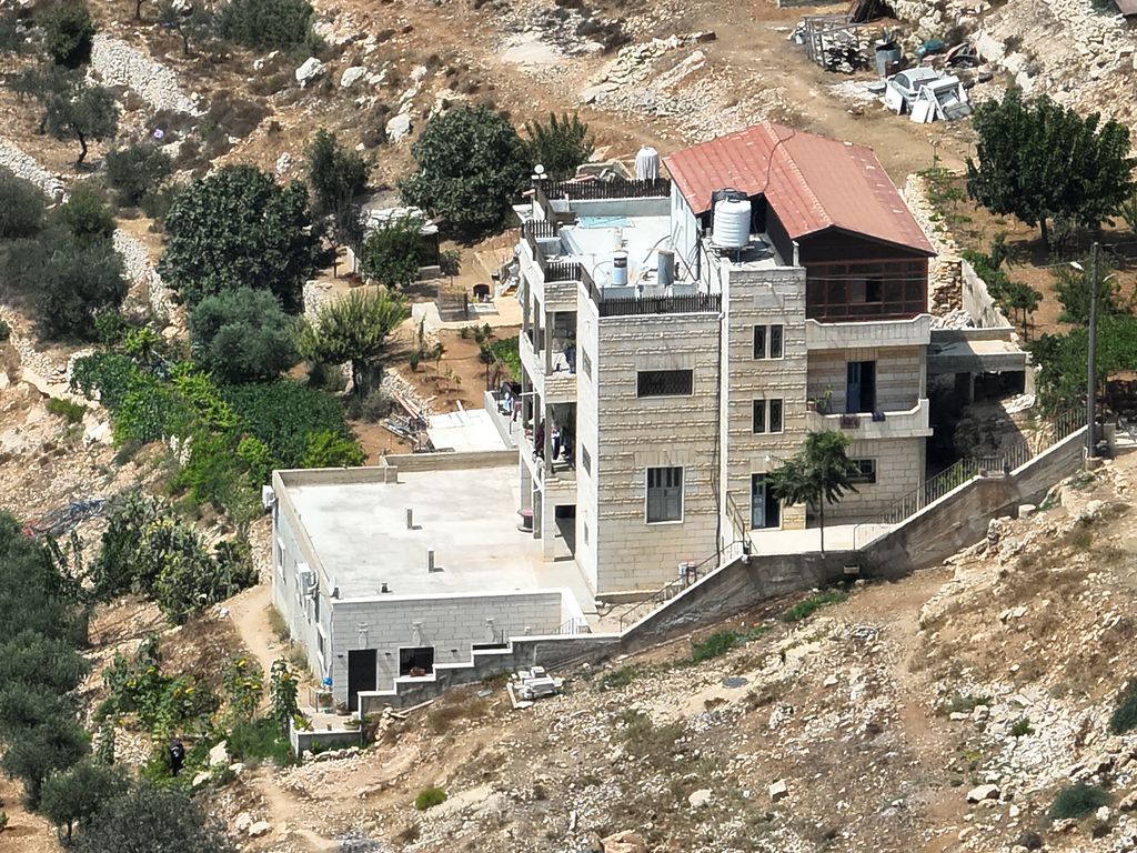 מבנה קבע בלתי חוקי שהוקם על גבי אדמות מדינה מוכרזות בשטח C, בצמוד ליישוב בר כוכבא שבמועצה האזורית גוש עציון.