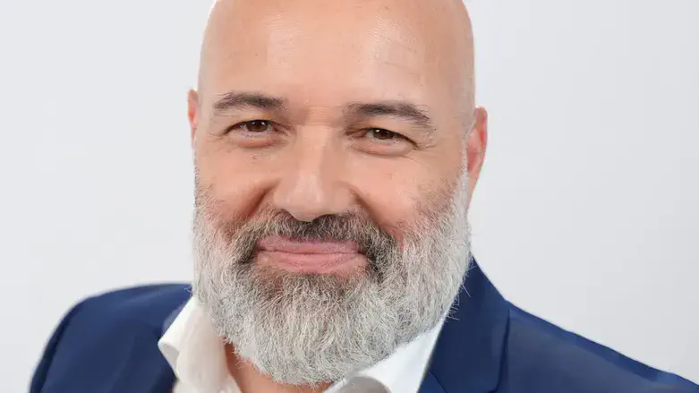 אורן דוברונסקי.