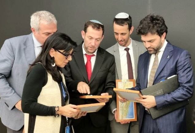 אריאל קלנר ויוסי דגן בפרלמט האירופי
