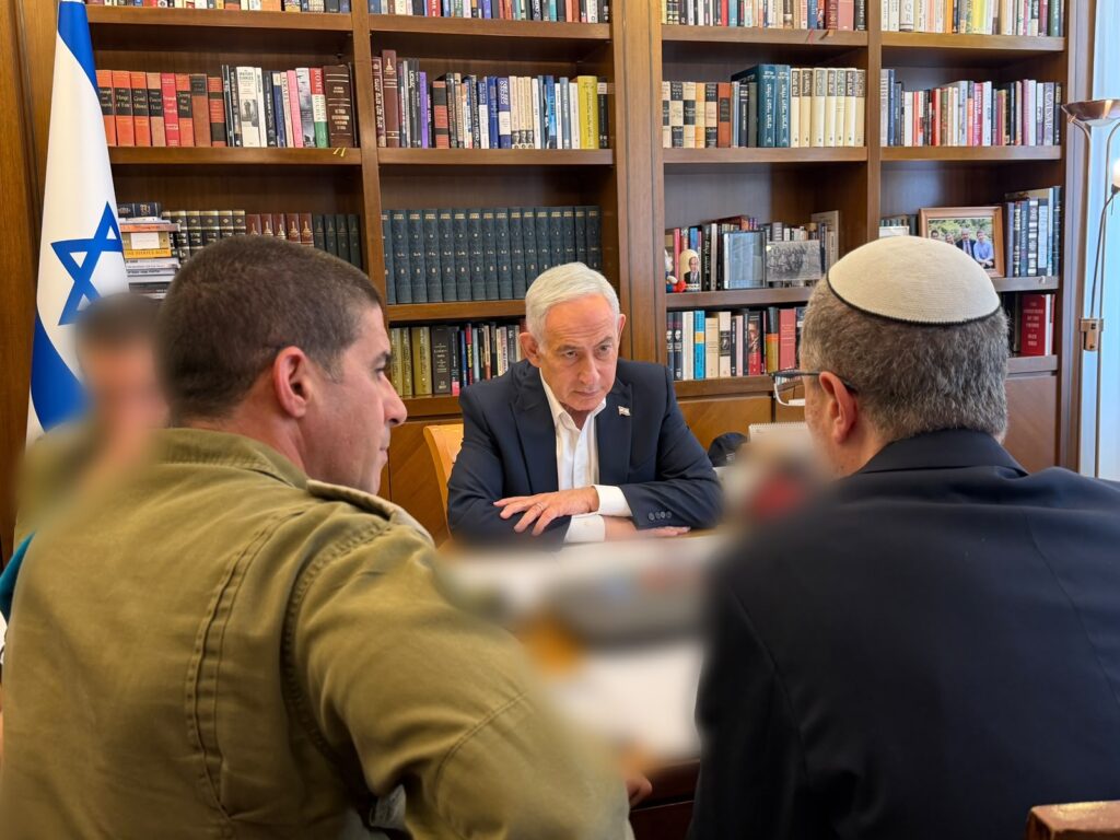 ראש הממשלה בנימין נתניהו בהערכת מצב עם ראשי מערכת הביטחון.
