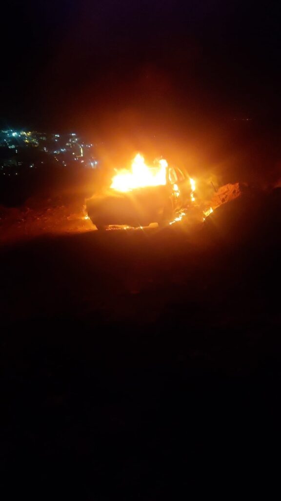 רכב בוער בלילה בגוש שילה