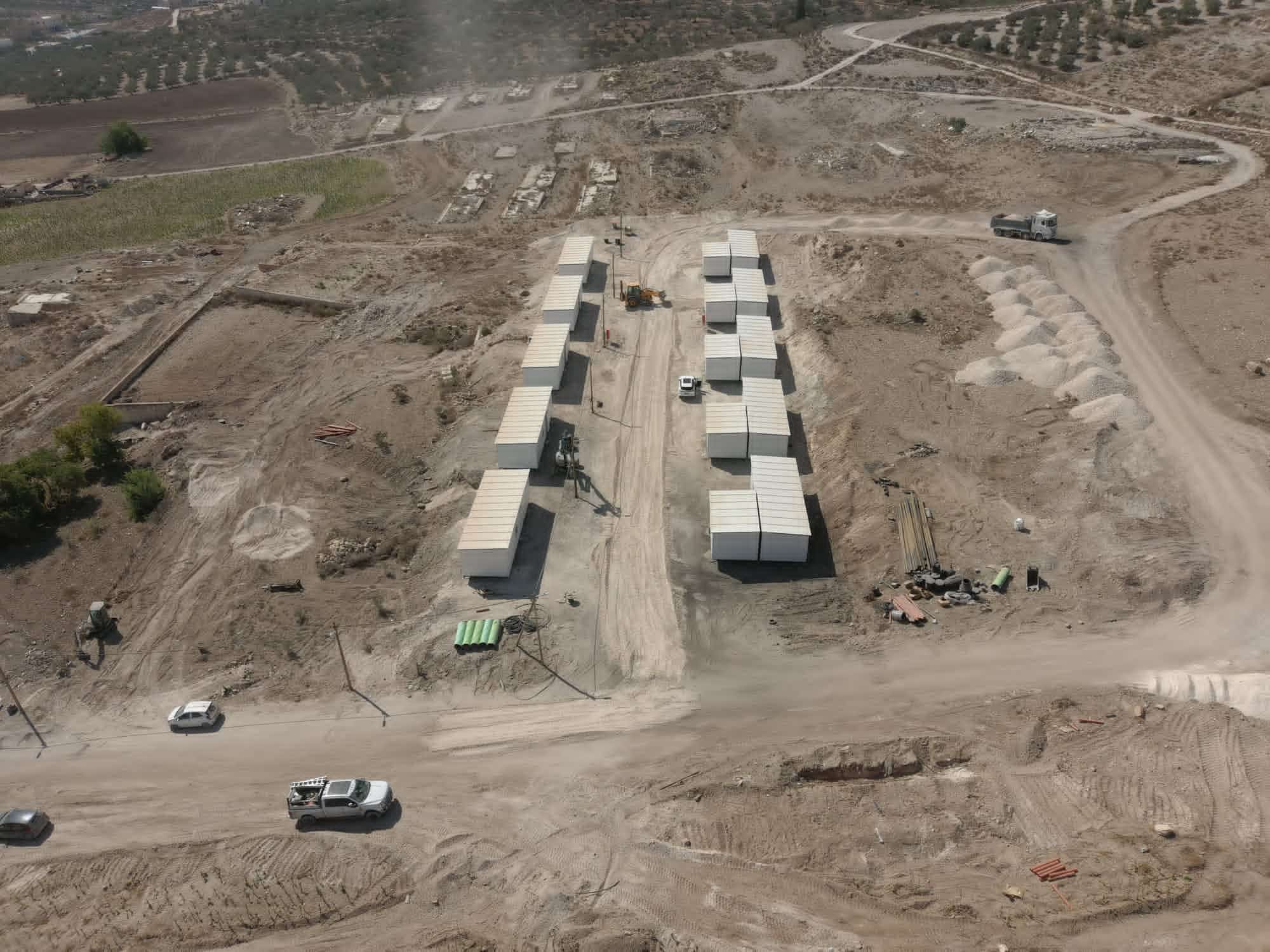 הבתים הניידים הראשונים ביישוב החדש גבע שומרון