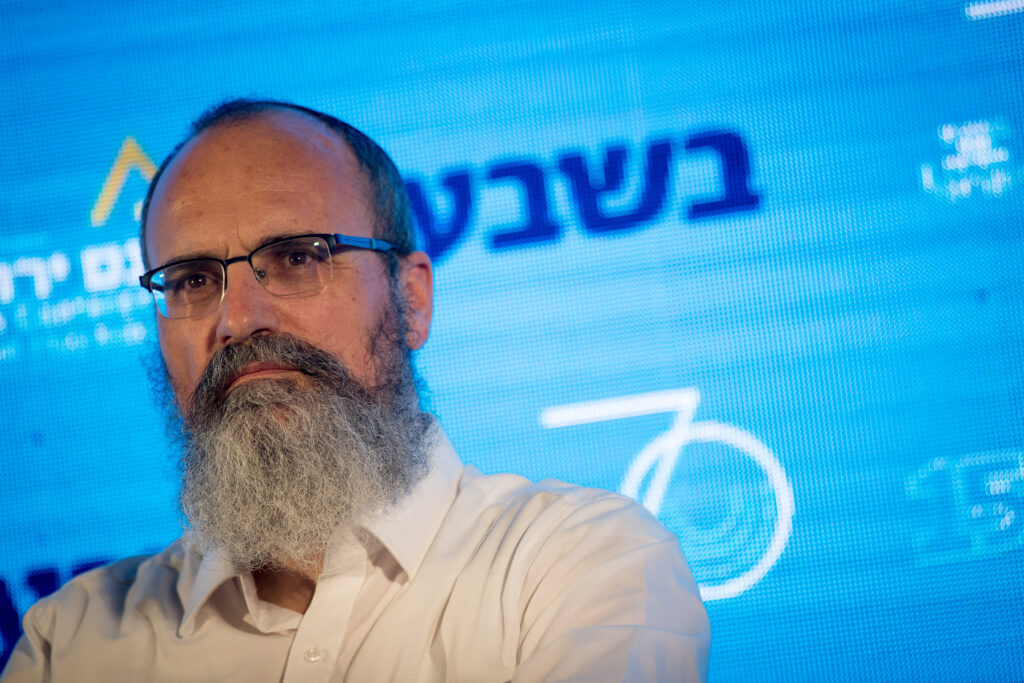 עמנואל שילה עורך עיתון בשבע